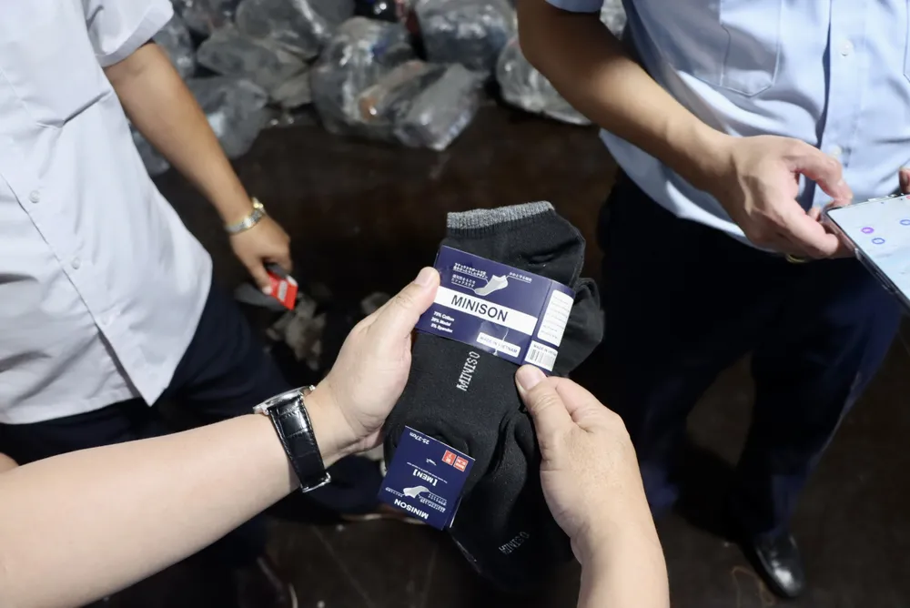 Các thương hiệu của nước ngoài bị làm giả tại La Phù e083f74972af452259a99cb85d17c323.jpeg