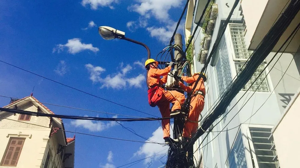 Cơ quan chức năng khuyến cáo người dân chú ý sức khỏe và tiết kiệm điện khi nắng nóng. Ảnh minh họa IMG_0502.jpg