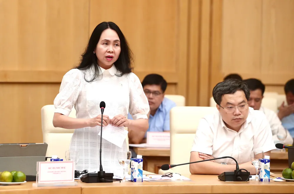 Đại diện lãnh đạo các cục, vụ thuộc Bộ Công thương phát biểu IMG_0967.jpeg