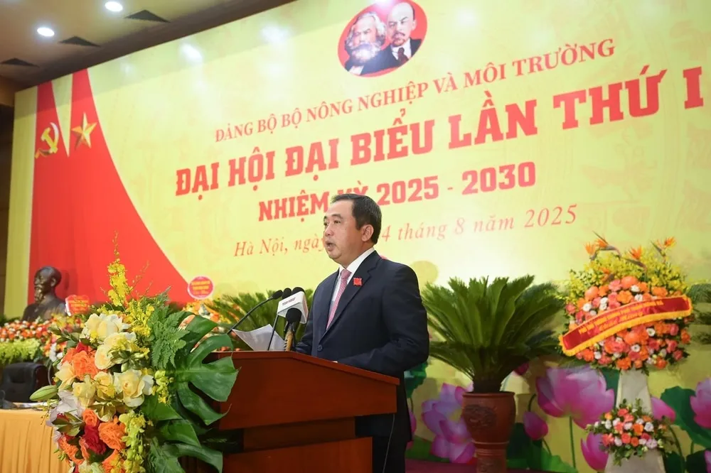 Bí thư Đảng ủy, quyền Bộ trưởng Bộ Nông nghiệp và Môi trường Trần Đức Thắng phát biểu khai mạc đại hội IMG_1312.jpeg