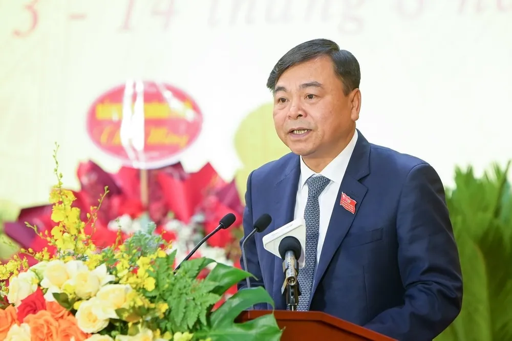 Thứ trưởng Nguyễn Hoàng Hiệp trình bày dự thảo báo cáo chính trị tại đại hội. Ảnh: TÙNG ĐINH IMG_1313.jpeg