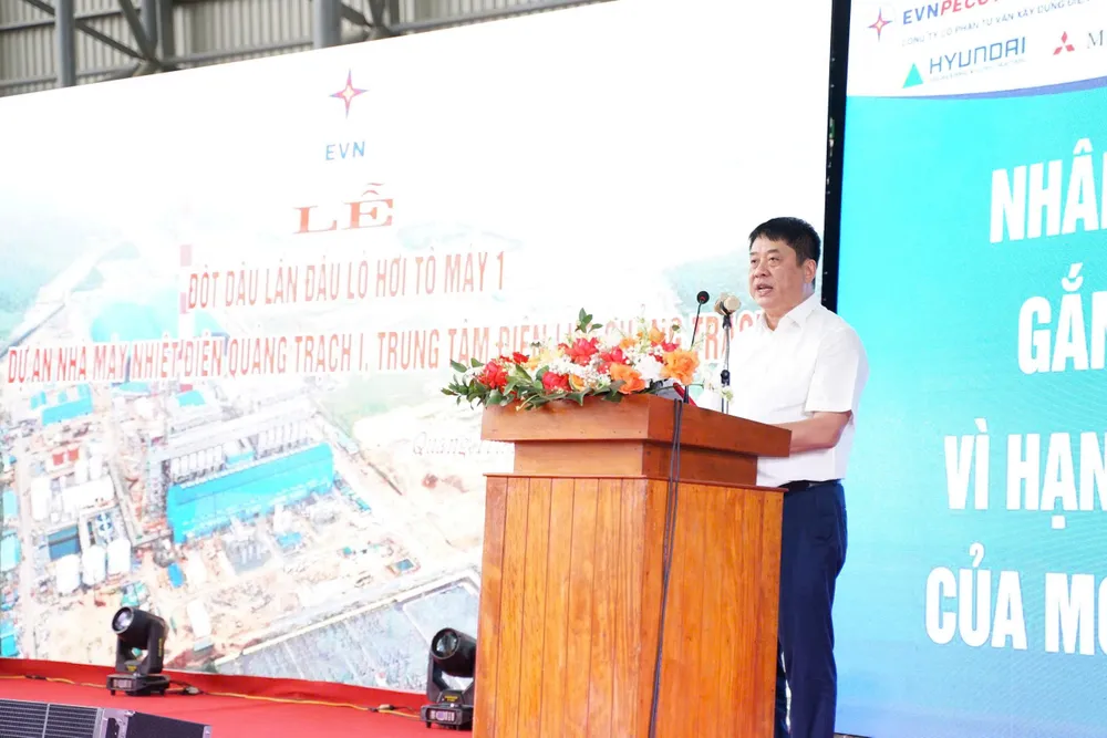 Tổng Giám đốc EVN Nguyễn Anh Tuấn phát biểu IMG_1411.jpeg