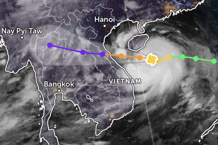 Ảnh vệ tinh vị trí bão lúc 6 giờ ngày 24-8. Nguồn ảnh: ZOOM EARTH IMG_1646.jpeg