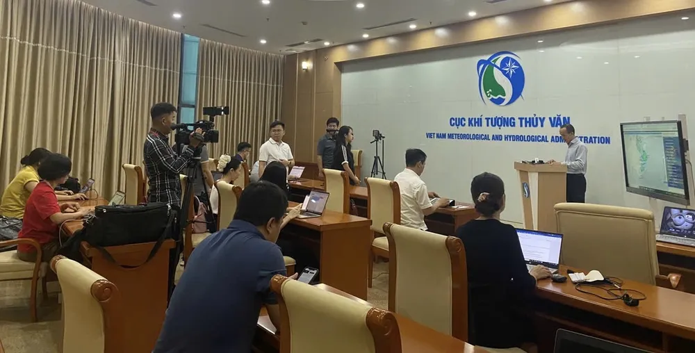 Quang cảnh cuộc trao đổi của báo chí chiều 24-8 IMG_1678.jpeg