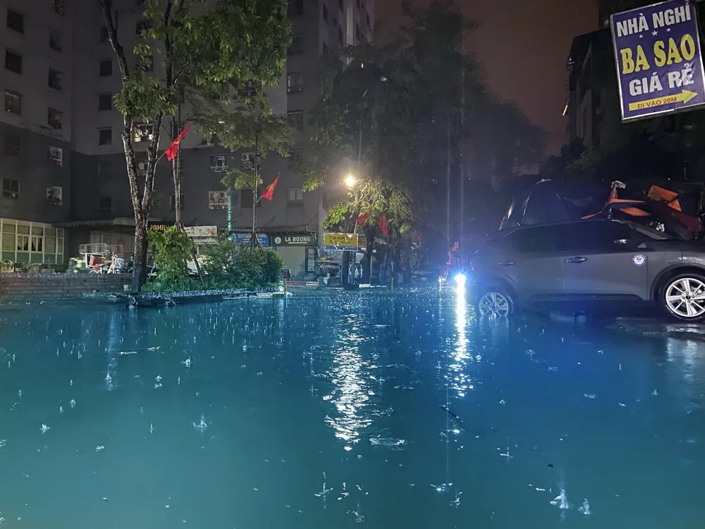Khu vực Yên Xá - Bệnh viện K Tân Triều - Bệnh viện 103 (Hà Đông - Hà Nội) ngập sâu vào sáng sớm 26-8 IMG_1800.jpeg