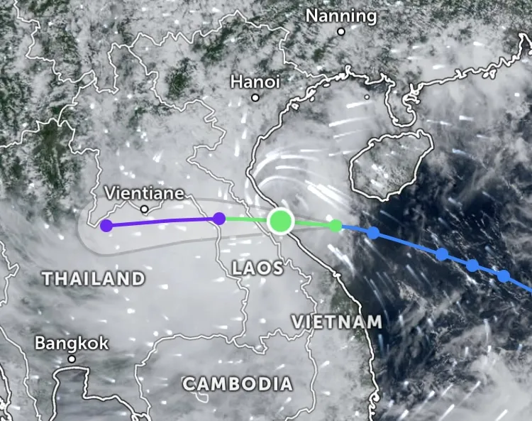 Nền tảng Zoom Earth đã nâng cấp áp thấp nhiệt đới thành bão. Hồi 13 giờ ngày 30-8, tâm bão số 6 đã vào bờ IMG_2030.jpeg