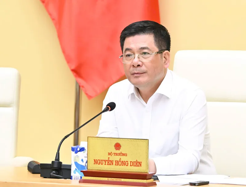Bộ trưởng Nguyễn Hồng Diên chủ trì hội nghị chiều 10-9. Ảnh: BÁO CÔNG THƯƠNG IMG_2225.jpeg