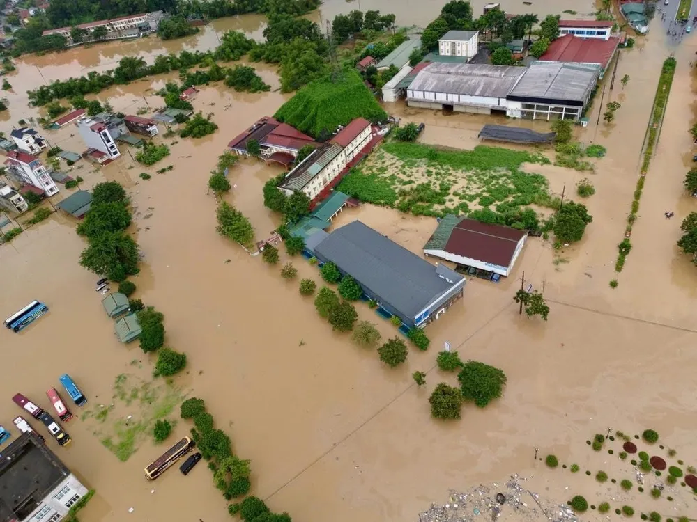 Nước lũ sông Lô tràn Quốc lộ 2 nhấn chìm toàn bộ bến xe Hà Giang ở tỉnh Tuyên Quang ngày 1-10 IMG_2974.jpeg