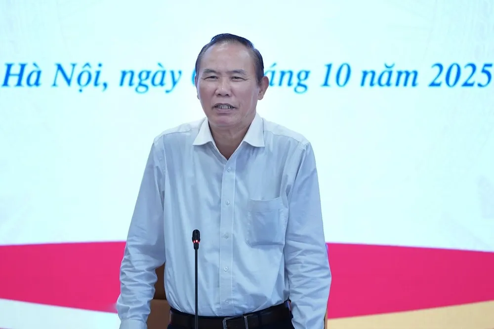 Thứ trưởng Bộ Nông nghiệp và Môi trường Phùng Đức Tiến chủ trì cuộc họp báo ngày 6-10 IMG_3205.jpeg