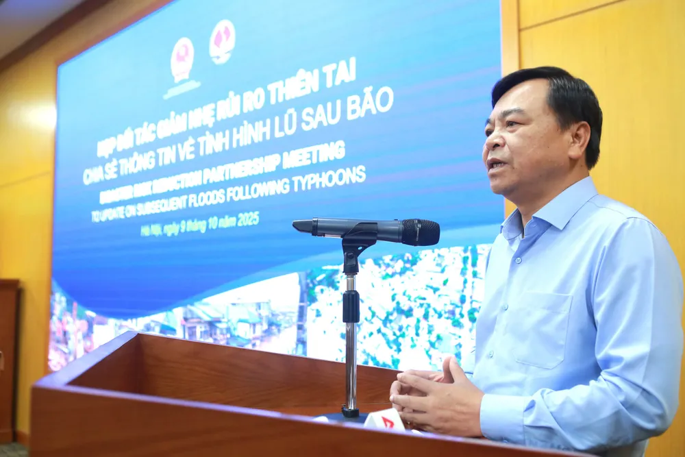 Theo Thứ trưởng Nguyễn Hoàng Hiệp, thiên tai ở Việt Nam ngày càng khốc liệt, trái quy luật e75f6e7856e6b52b4cb1518d710c187d.jpeg