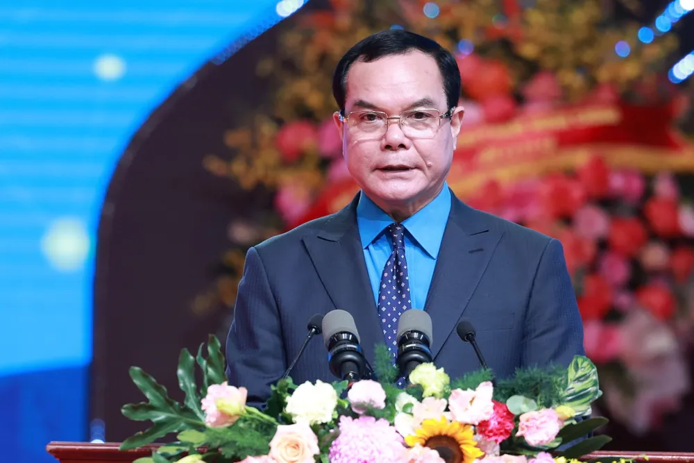 Chủ tịch Tổng Liên đoàn Lao động Việt Nam Nguyễn Đình Khang phát biểu khai mạc 437a7c6c9de9e572eab45a0bde569ca5.jpeg