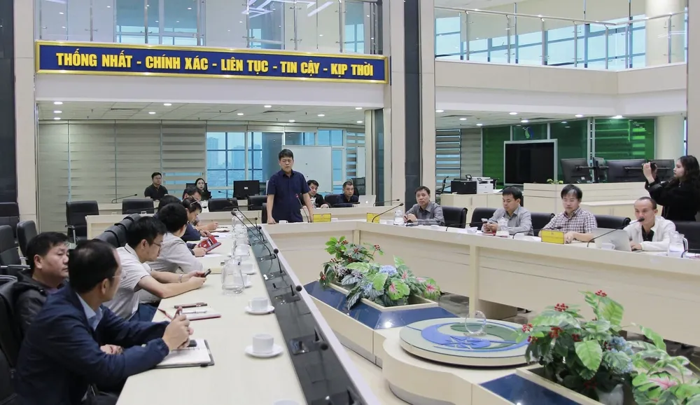 Departemen Hidrometeorologi (Kementerian Pertanian dan Lingkungan Hidup) mengadakan pertemuan tentang prakiraan banjir pada 1 November. Foto: Departemen Hidrometeorologi IMG_4004.jpeg