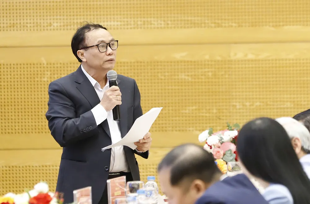 Ông Lê Đức Thịnh, Cục trưởng Cục Kinh tế hợp tác và Phát triển nông thôn, trả lời IMG_4017.jpeg