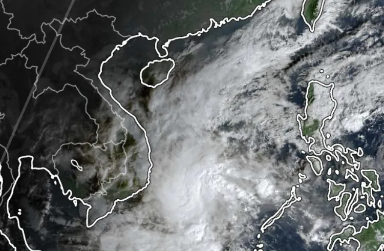 ৯ ডিসেম্বর সকাল ৭টায় স্যাটেলাইট থেকে তোলা মেঘের ছবি। সূত্র: জেড.ই. IMG_4713.jpeg