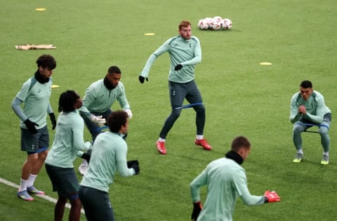 Dejan Kulusevski (giữa) được kỳ vọng đóng vai trò quan trọng ở lượt về bán kết Europa League trước Bodø/Glimt. Ảnh: Paul Childs/Action Images/Reuters Dejan Kulusevski (giữa) được kỳ vọng đóng vai trò quan trọng ở lượt về bán kết Europa League trước Bodø/Glimt. Ảnh: Paul Childs/Action Images/Reuters