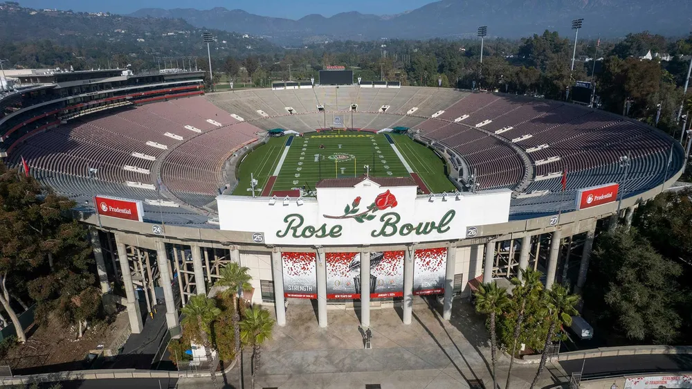 Sân Rose Bowl không có mái che ở Pasadena sẽ là nơi diễn ra trận đấu bảng B giữa PSG và Atlético Madrid dưới ánh nắng gay gắt của California. Nguồn: Mario Tama/Getty Images Sân Rose Bowl không có mái che ở Pasadena sẽ là nơi diễn ra trận đấu bảng B giữa PSG và Atlético Madrid dưới ánh nắng gay gắt của California. Nguồn: Mario Tama/Getty Images