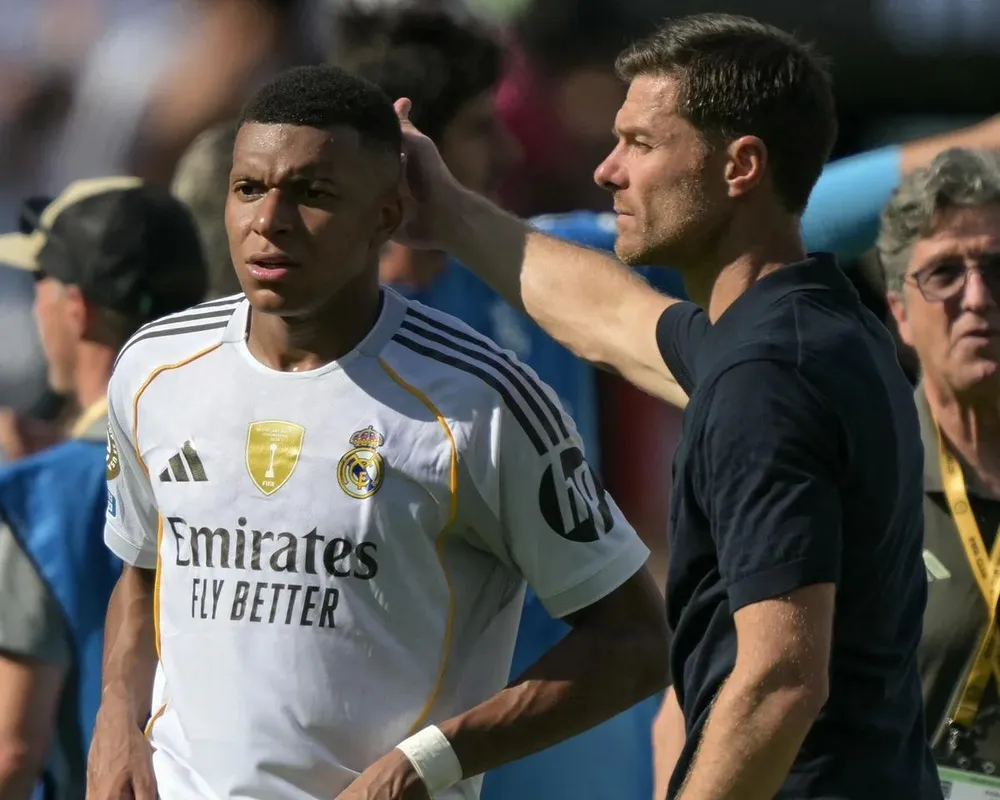 Xabi Alonso đối mặt với bài toán tái thiết khổng lồ | CHUYÊN TRANG THỂ THAO