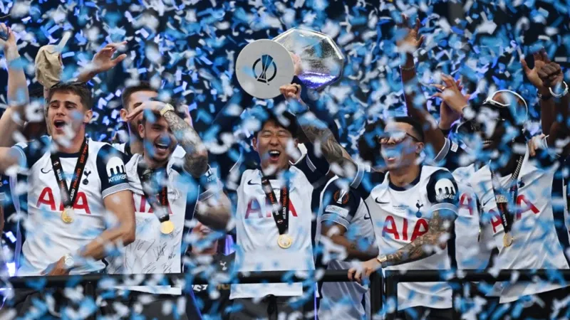 "Như được ở cùng ngôi sao nhạc rock" - Hành trình 10 năm huyền thoại của Son tại Tottenham