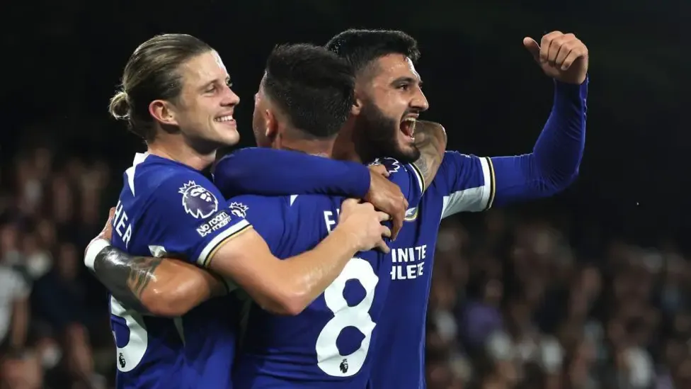 Ba năm qua, Chelsea thu về 250 triệu bảng từ việc bán cầu thủ học viện