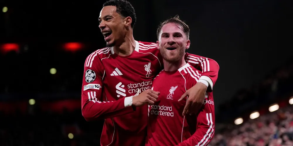 Đêm Liverpool "lột xác": Bradley rực sáng, Alexander-Arnold nhận trái đắng