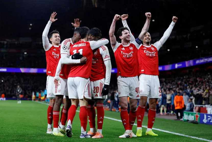 Arsenal vượt qua Bayern và bước vào “vũ trụ” của riêng mình