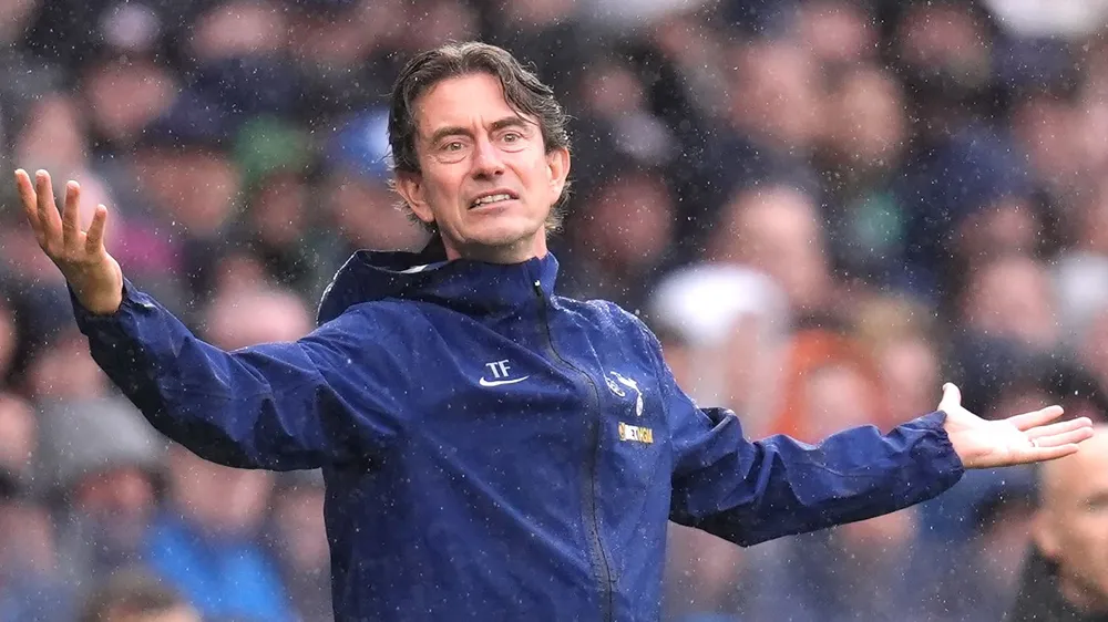 Bão tố Thomas Frank: Tottenham trên lằn ranh mất kiểm soát