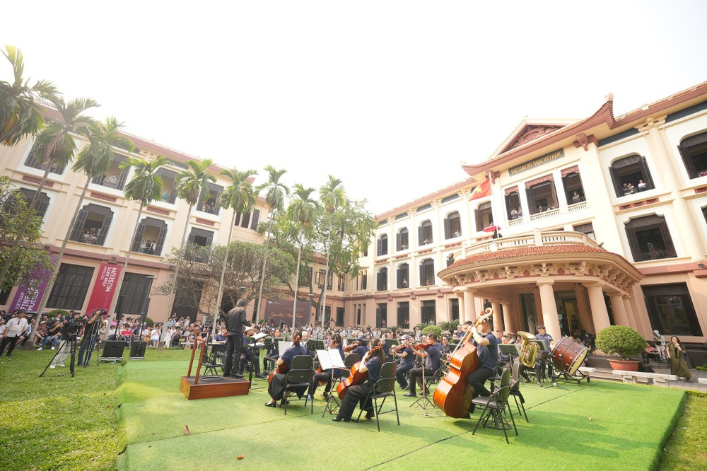 越南美术馆的一场音乐会。