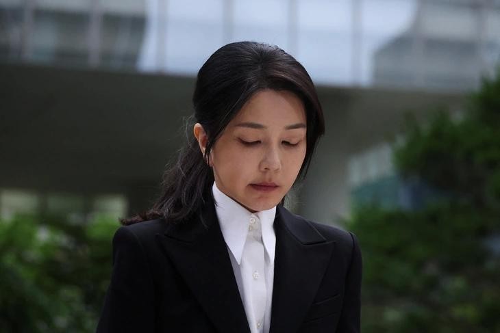 韩国前总统夫人金建希第四次出席特检组传唤调查 