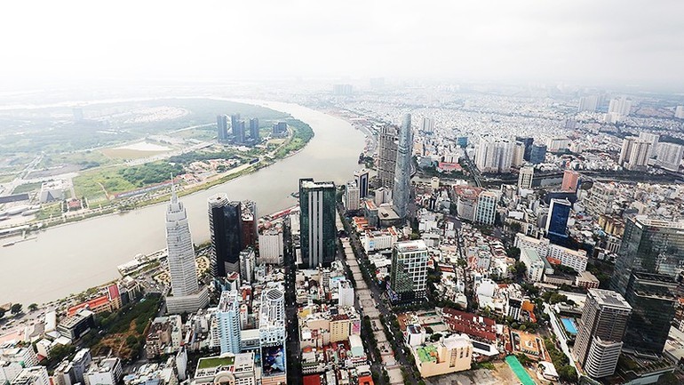 与平阳省和巴地-头顿省合并后的胡志明市成为越南首座特大城市，为该城市成为吸引外资的“磁石”和该地区新的投资中心。