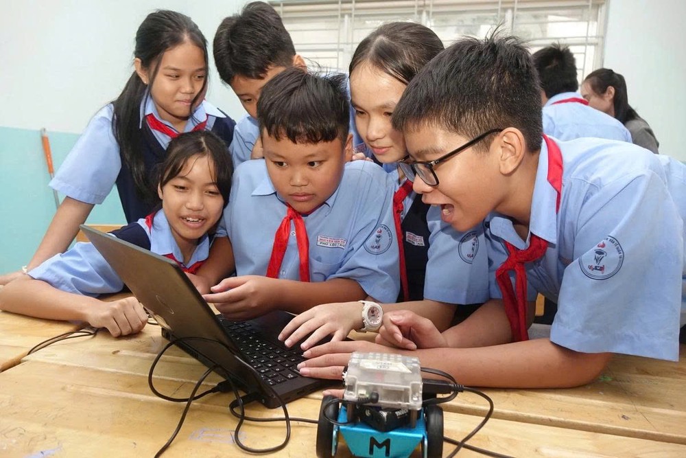 学生一起了解新知识。