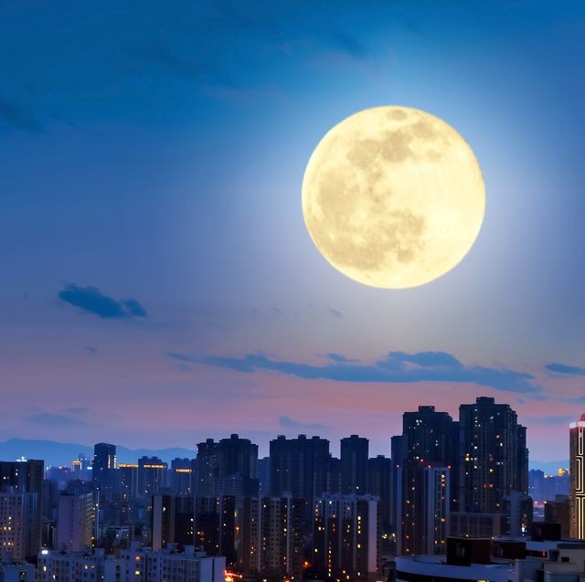 今年中秋满月是一轮“超级月亮”