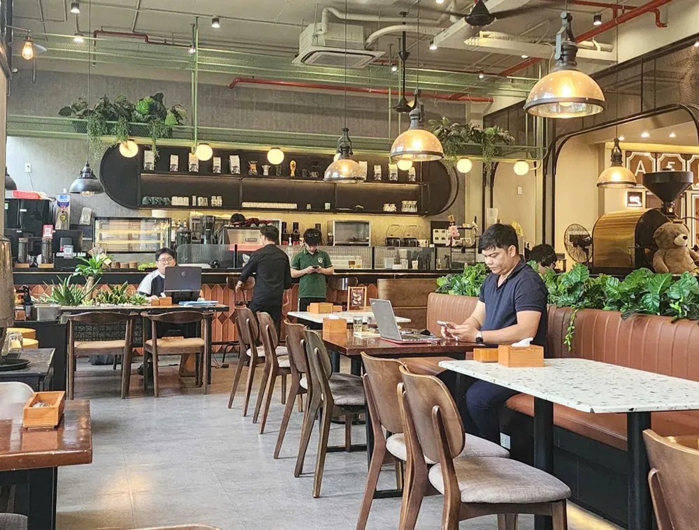 F&B市场进入"双重淘汰"周期。 