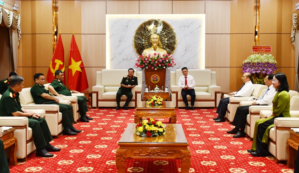 2 a-thong-3874-1215.jpg