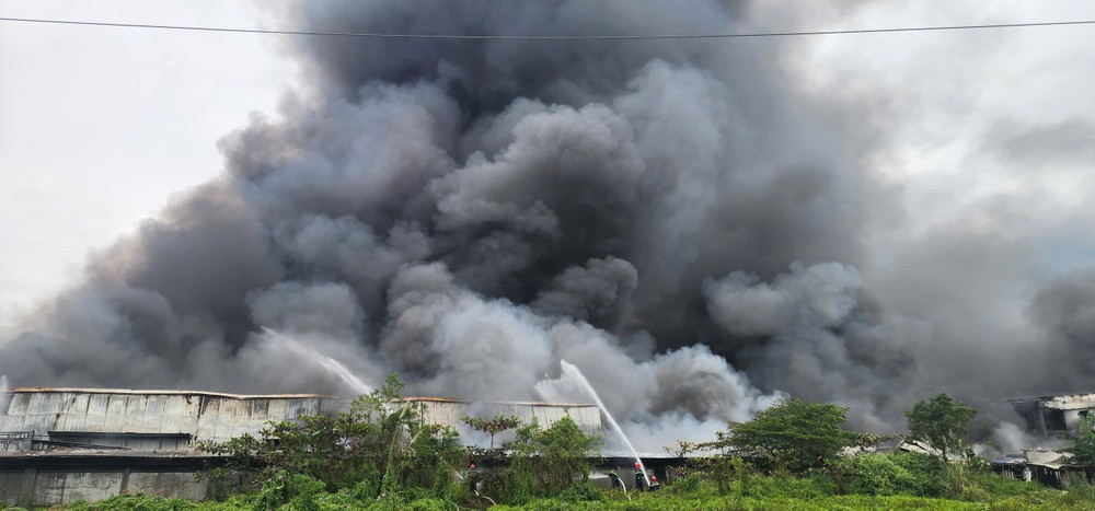 海防市仙朗乡火警现场。 