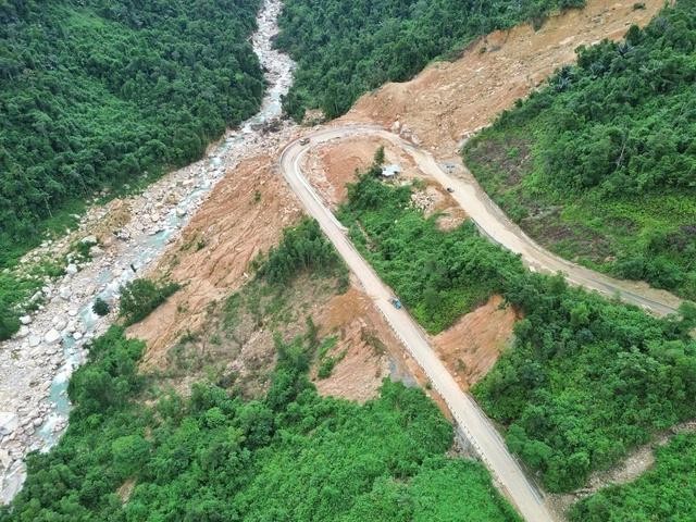 庆黎岭自12月24日上午起正式有条件通车。 
