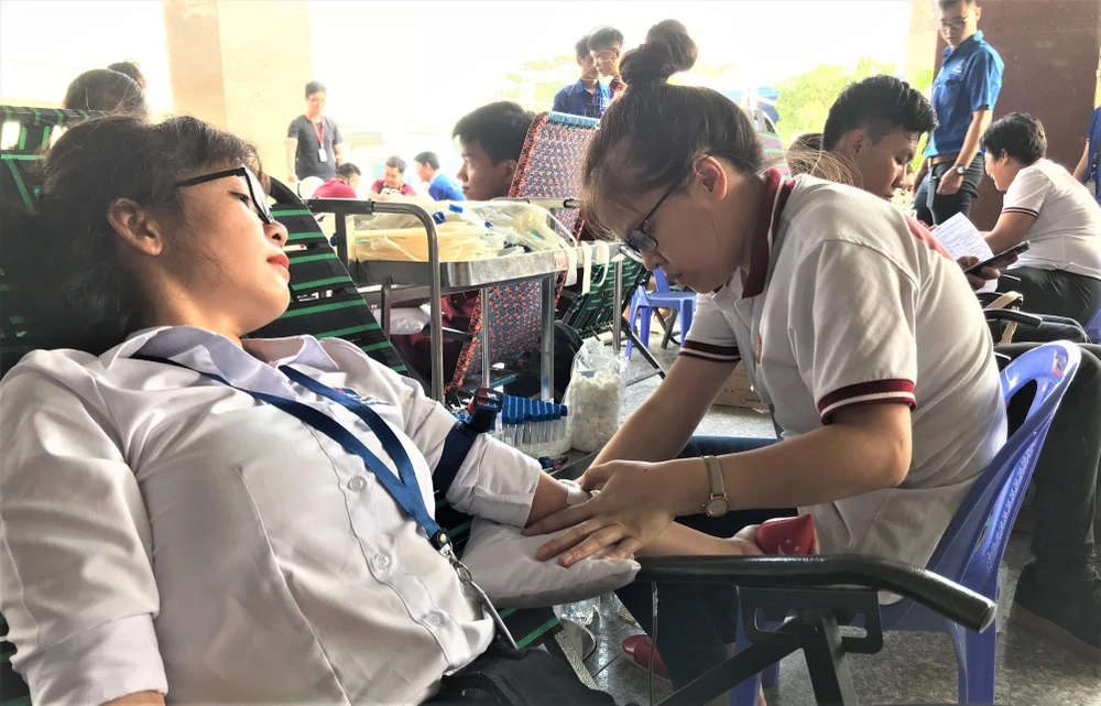 Trường ĐH Nguyễn Tất Thành hiến tặng hơn 2.000 đơn vị máu mỗi năm ảnh 2 Trường ĐH Nguyễn Tất Thành hiến tặng hơn 2.000 đơn vị máu mỗi năm ảnh 2
