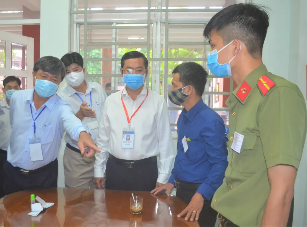 TPHCM kiểm soát tốt phòng dịch và 100% thí sinh được dự thi ảnh 1 TPHCM kiểm soát tốt phòng dịch và 100% thí sinh được dự thi ảnh 1