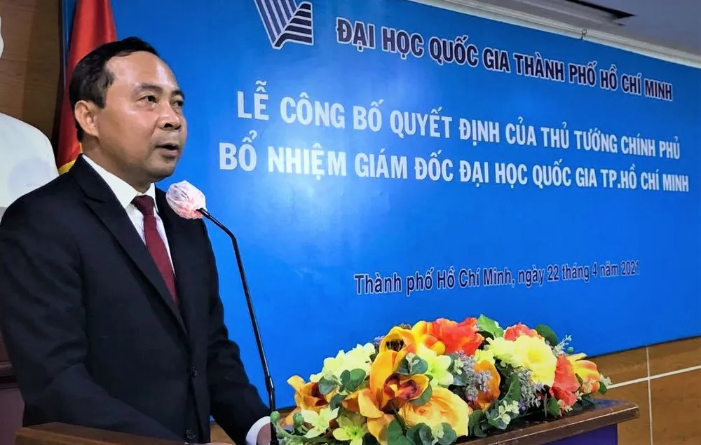 Trao quyết định bổ nhiệm ông Vũ Hải Quân làm Giám đốc Đại học Quốc gia TPHCM ảnh 2 Trao quyết định bổ nhiệm ông Vũ Hải Quân làm Giám đốc Đại học Quốc gia TPHCM ảnh 2