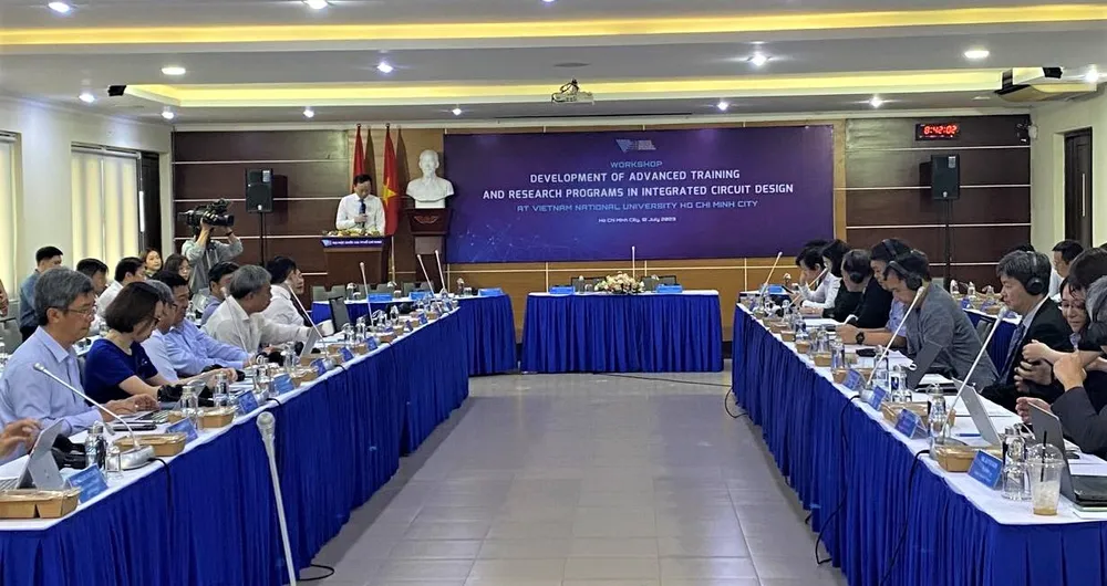 Các chuyên gia trong nước và quốc tế tham gia buổi tọa đàm Các chuyên gia trong nước và quốc tế tham gia buổi tọa đàm