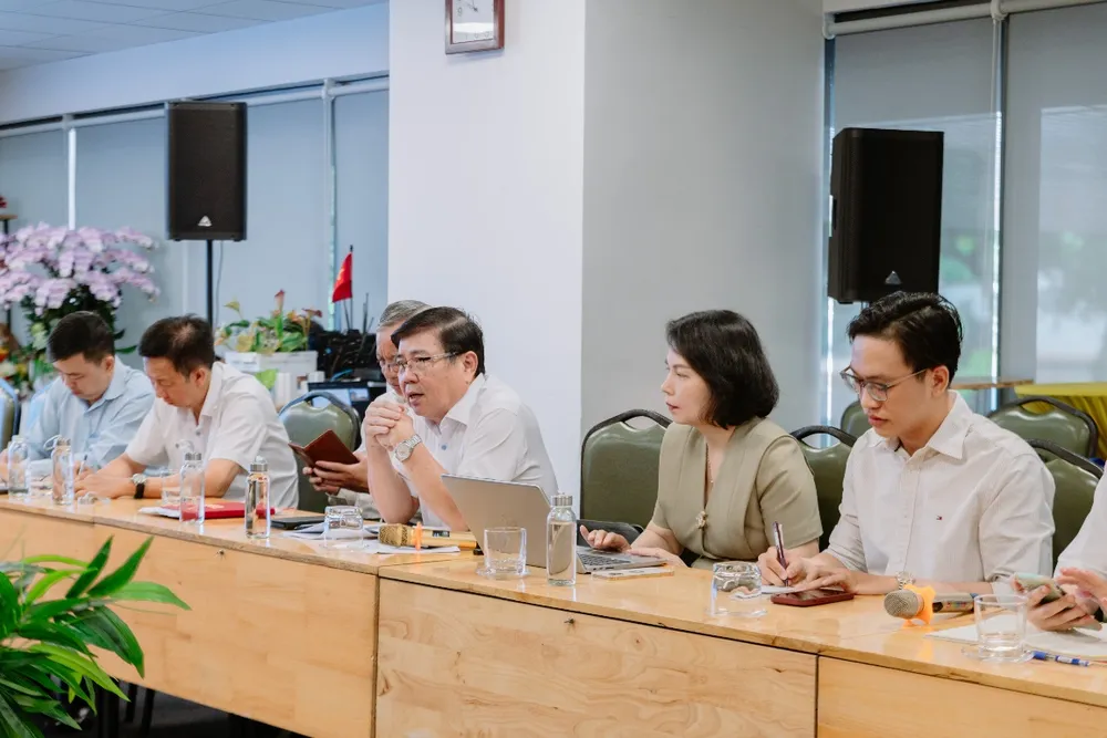 Hội đồng khoa học Viện RISE làm thảo luận về nội dung hợp tác với Viện KAS ngày 16-5. Ảnh: THANH HÙNG RISE-KAS_2025.05.16_004.jpg