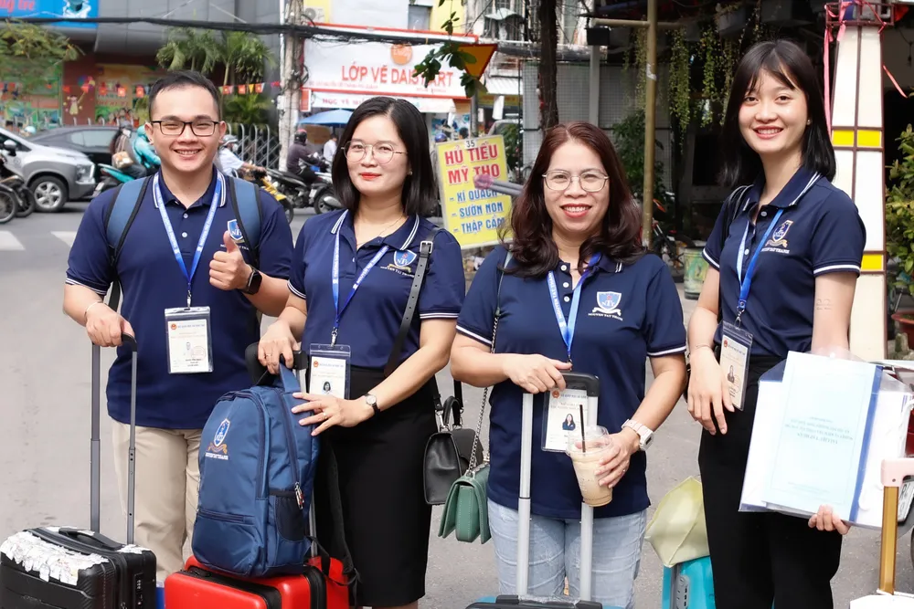 Cán bộ, giảng viên Trường ĐH Nguyễn Tất Thành về tỉnh Đồng Nai tham gia phục vụ kỳ thi. Ảnh: THANH HÙNG NTTU-56.jpg