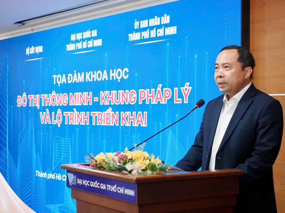 PGS-TS Vũ Hải Quân, Giám đốc ĐHQG TPHCM phát biểu khai mạc tọa đàm. Ảnh: HOÀNG HÙNG z6886171200635_479aece3ac95114a0da639953b7acf1b.jpg