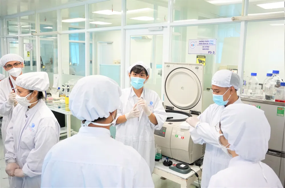 10.Phòng thí nghiệm Tế bào gốc.jpg
