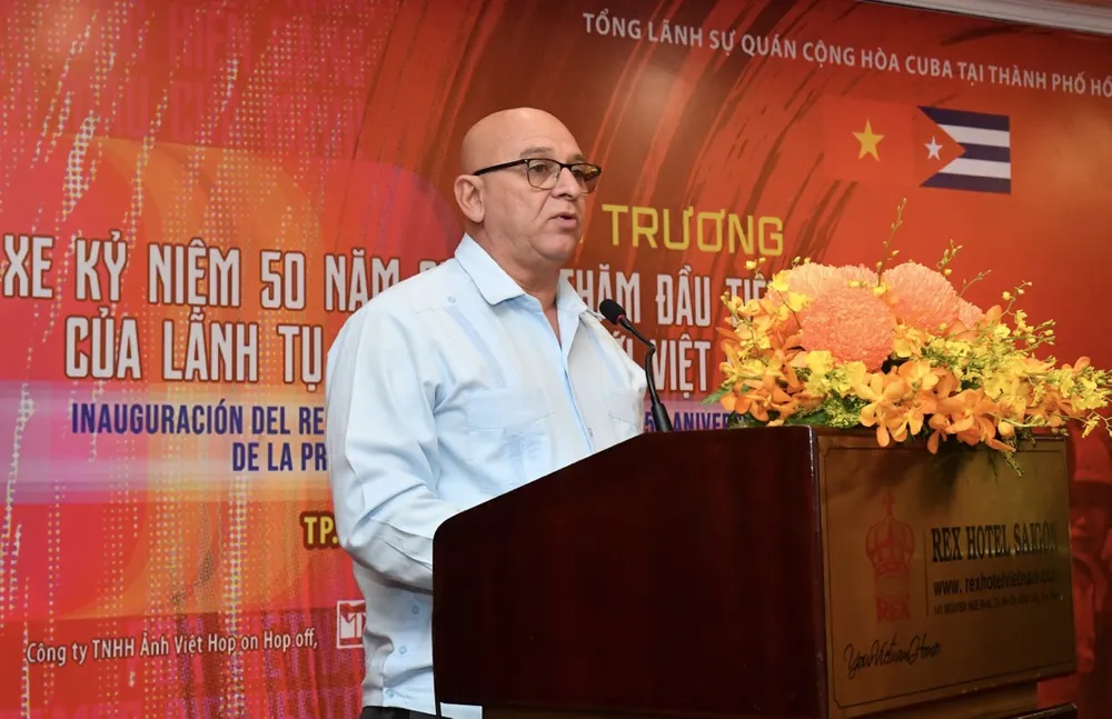 Ông Rene Antonio Mesa Villafana, Bộ trưởng Bộ Xây dựng Cuba phát biểu tại buổi lễ. Ảnh: VIỆT DŨNG