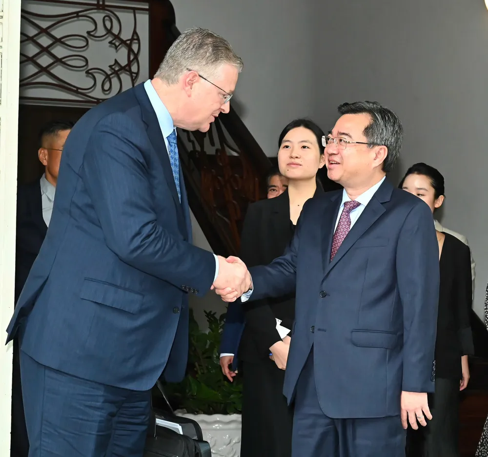 Phó Bí thư Thường trực Thành ủy TPHCM Nguyễn Thanh Nghị tiếp ông Daniel Kritenbrink. Ảnh: VIỆT DŨNG 6.jpg