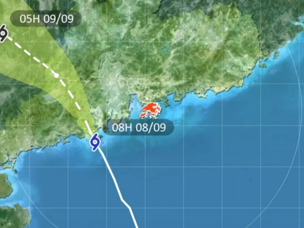 Đường đi của bão Tapah sáng ngày 8-9. Ảnh: RTHK/HKO 1.jpg