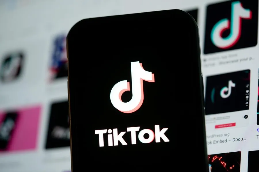Ứng dụng TikTok trên điện thoại. Ảnh: XINHUA 