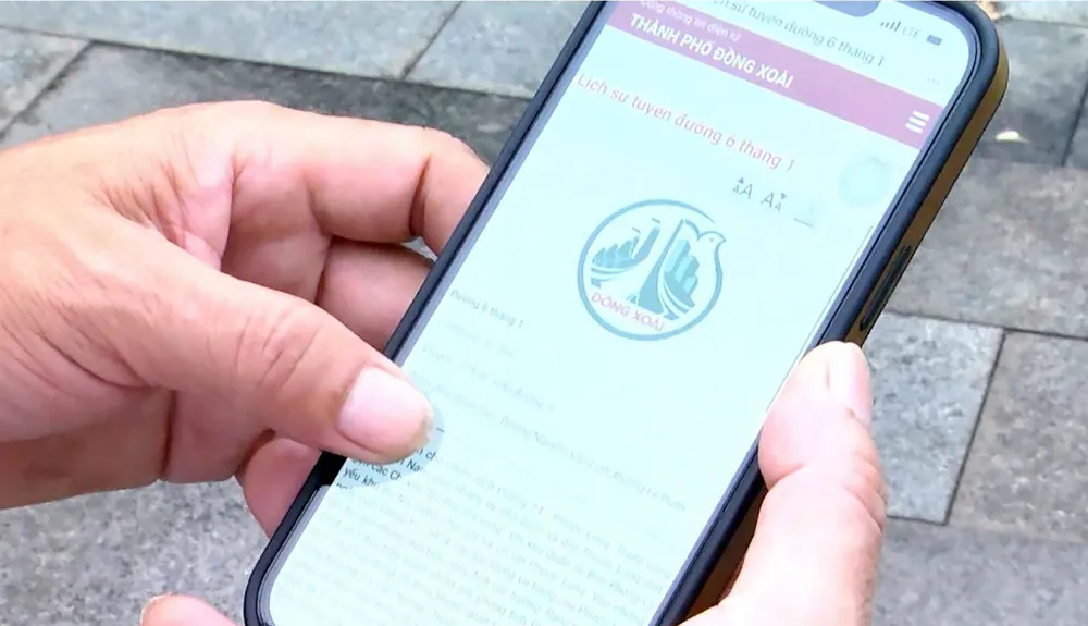 Thông tin về các danh nhân, các vị lãnh đạo hiện lên sau khi quét mã QR trên biển tên đường Thông tin về các danh nhân, các vị lãnh đạo hiện lên sau khi quét mã QR trên biển tên đường