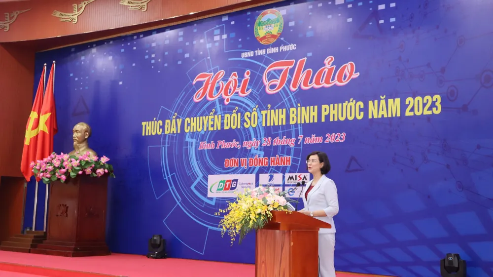 Phó Chủ tịch UBND tỉnh Bình Phước Trần Tuyết Minh phát biểu khai mạc hội thảo Phó Chủ tịch UBND tỉnh Bình Phước Trần Tuyết Minh phát biểu khai mạc hội thảo