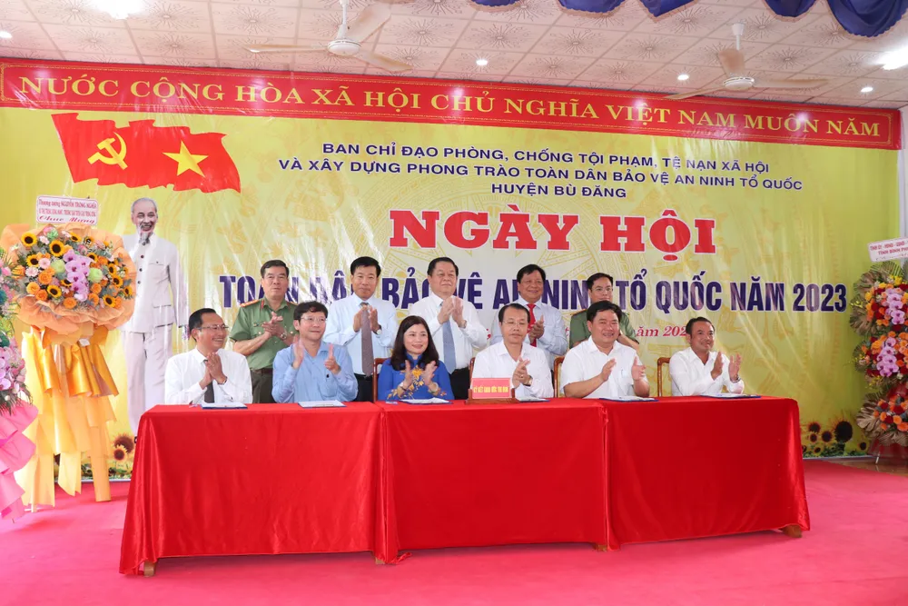 Phát động phong trào Toàn dân bảo vệ ANTQ giai đoạn 2023 - 2025 Phát động phong trào Toàn dân bảo vệ ANTQ giai đoạn 2023 - 2025